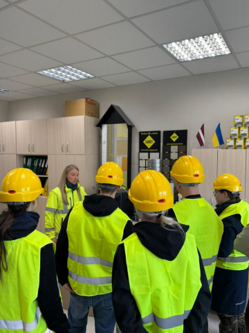 32eff6d7-a1b4-4e75-9397-194cb1cc31ed